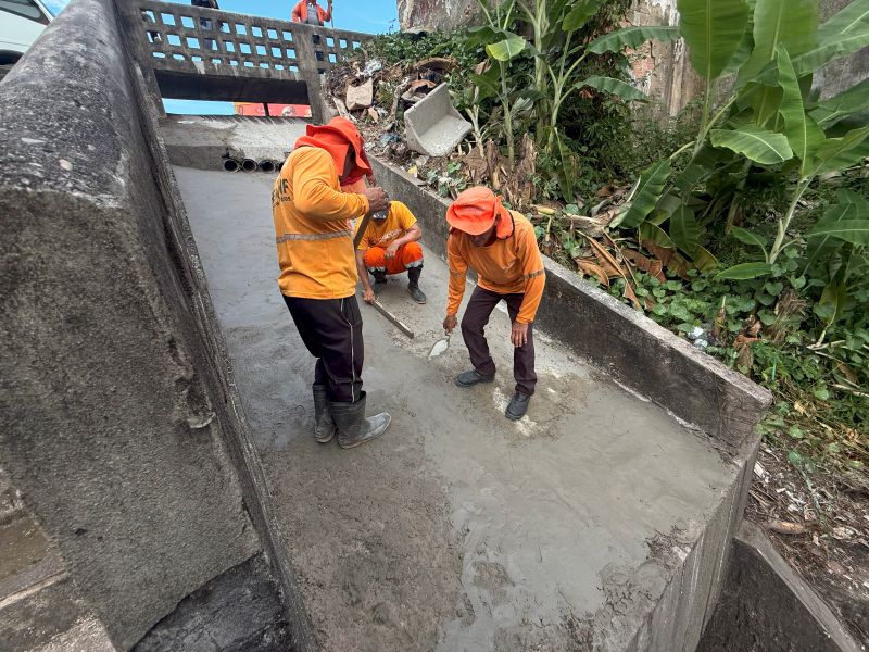 Prefeitura de Manaus reforça sistema de drenagem e acessibilidade no bairro Praça 14 de Janeiro