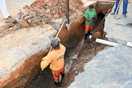 PMM substitui rede de drenagem danificada na zona Oeste