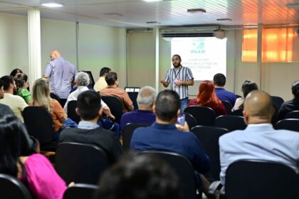 Ipaam promove encontro e orienta clínicas veterinárias sobre exigências legais para funcionamento