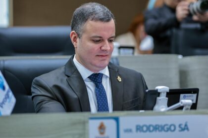 Manaus pode ganhar motofaixas exclusivas com projeto do vereador Rodrigo Sá