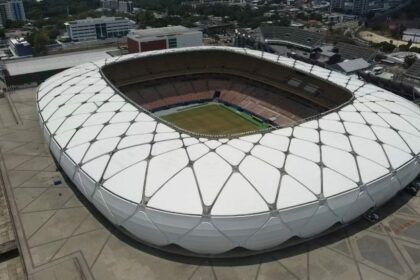 Arena da Amazônia recebe evento com nomes históricos do futebol brasileiro