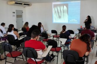 Capacitação em tratamento de canal para cirurgiões-dentistas