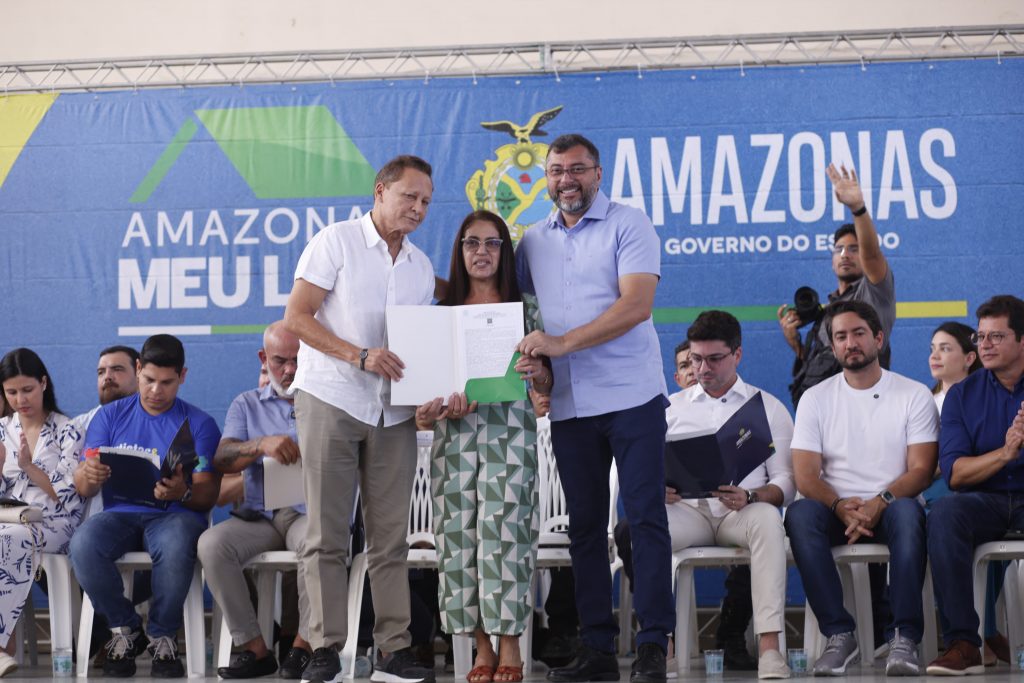 Segurança jurídica e valorização: Adjuto Afonso ressalta a importância da entrega de mais de 300 títulos definitivos no Conjunto Carlos Braga