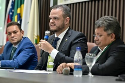 Aldenor Lima preside seminário sobre sustentabilidade na Amazônia