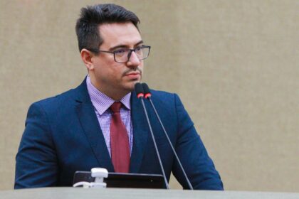 Rodrigo Guedes cobra reconstrução da passarela Santos Dumont, na avenida Torquato Tapajós