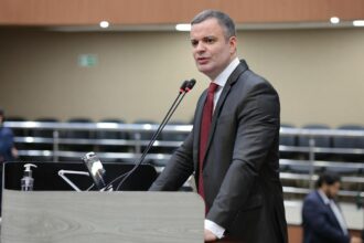 Rodrigo Sá propõe criação do Programa Municipal de Escolas Cívico-Militares em Manaus