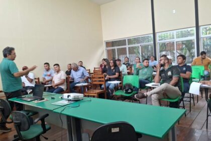 Ipaam orienta servidores, produtores e empreendedores rurais de Parintins sobre licenciamento ambiental