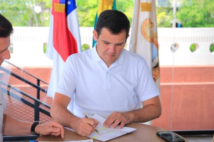 Prefeitura antecipa e paga a primeira parcela do 13º salário