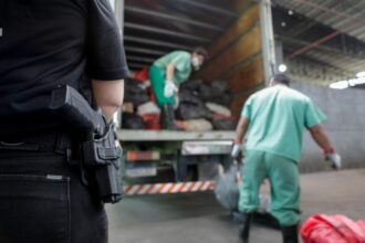 Governo do Amazonas inicia incineração de 40 toneladas de drogas apreendidas