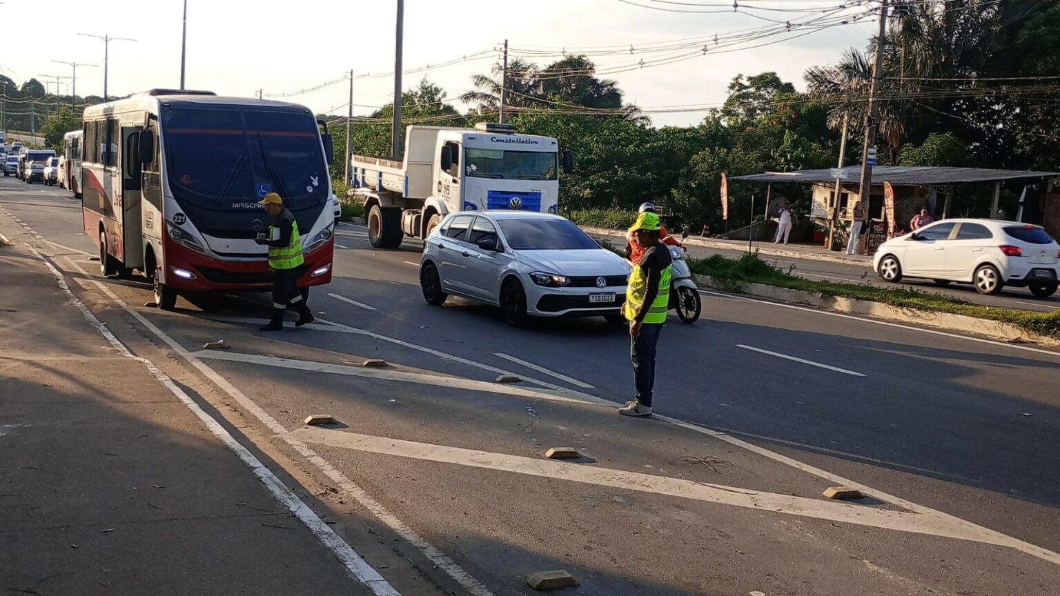 Prefeitura de Manaus intensifica operação ‘Transporte Legal’ em todas as zonas da cidade Prefeitura de Manaus intensifica operação ‘Transporte Legal’ em todas as zonas da cidade
