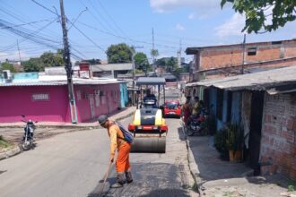 Prefeitura intensifica recuperação viária no bairro Jorge Teixeira