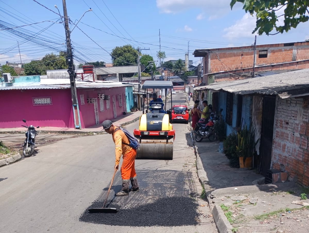 Prefeitura intensifica recuperação viária no bairro Jorge Teixeira