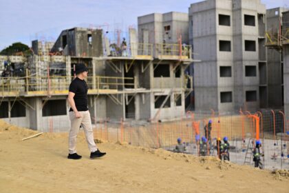 David fiscaliza obras em conjuntos habitacionais na zona Oeste