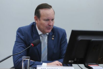 Comissão aprova projeto que prevê salas especiais para acomodar autistas nos aeroportos