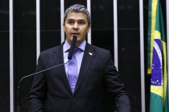CCJ aprova projeto que cria programa para tratar mulheres com adenomiose