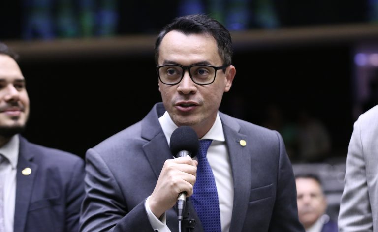 CCJ aprova projeto que regulamenta vistoria em imóveis alugados