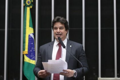 Comissão aprova programa de emprego no turismo para beneficiário do Bolsa Família