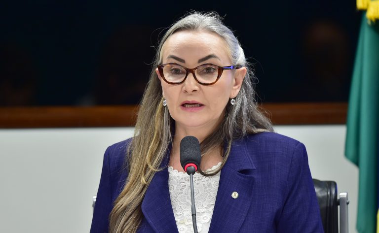 Projeto proíbe bloqueio automático de chaves Pix por irregularidade no CPF ou no CNPJ
