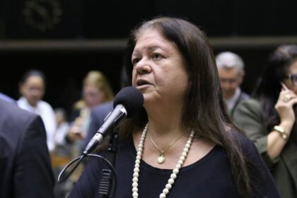 Comissão aprova previsão para vigilância socioassistencial ajudar na identificação de famílias carentes