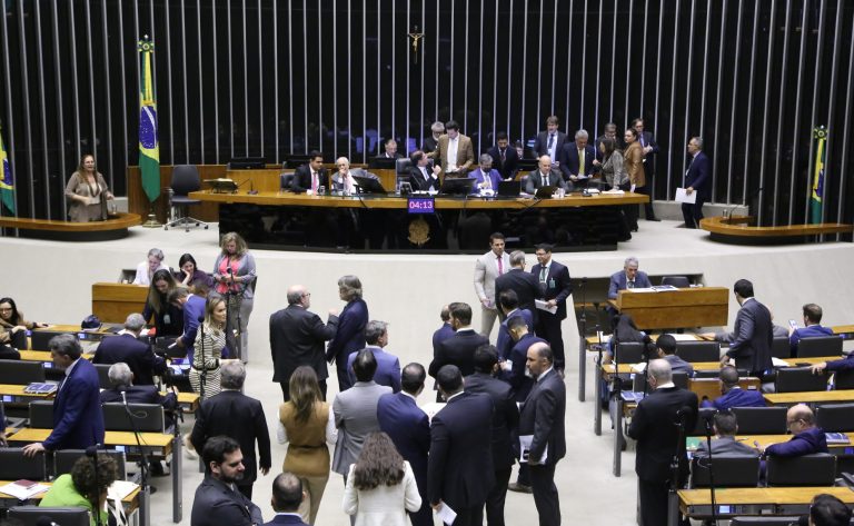 Plenário pode votar hoje renegociação de dívidas rurais contratadas até 2020