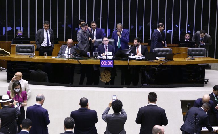 Câmara aprova criação do Dia Nacional do Orgulho Autista, em 18 de junho