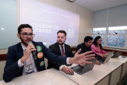 Projeto Politeia, experiência prática de universitários como deputados, termina nesta sexta-feira
