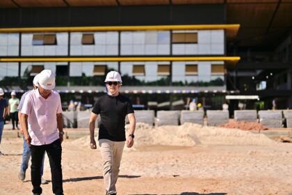 David acompanha avanço das obras da nova sede do Implurb