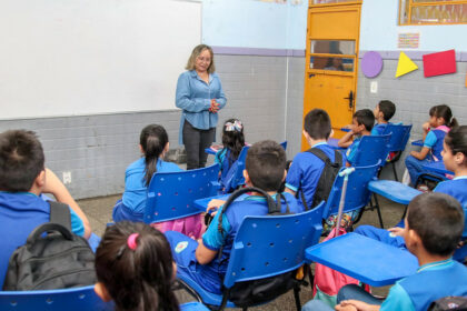 Estudantes da rede municipal retornam após recesso escolar