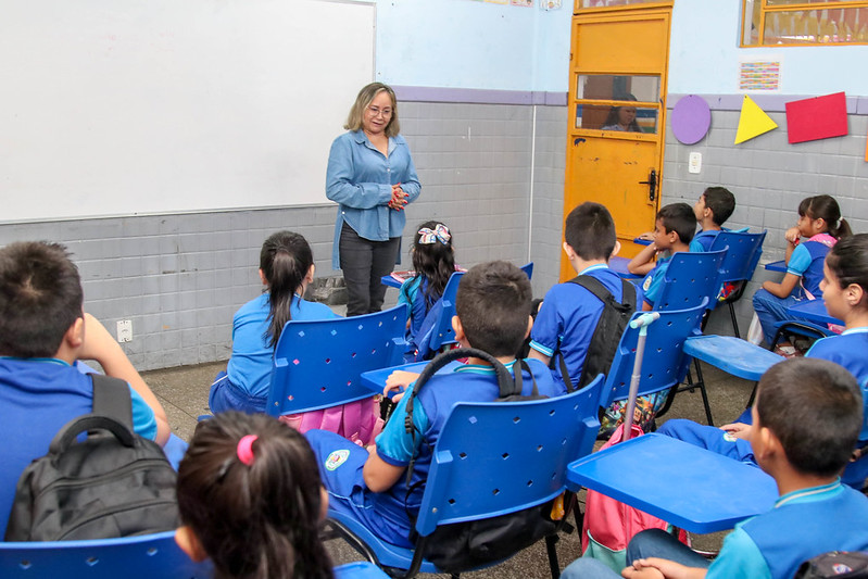 Estudantes da rede municipal retornam após recesso escolar