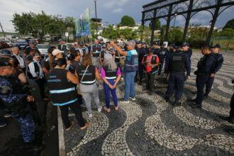 Prefeitura de Manaus intensifica fiscalização e realiza abordagens educativas durante ação do ‘Mutirão no Bairro’ no Centro