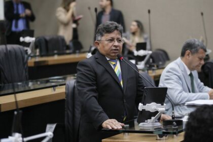 Sinésio Campos defende derrubada de veto que impede avanço da BR-319 