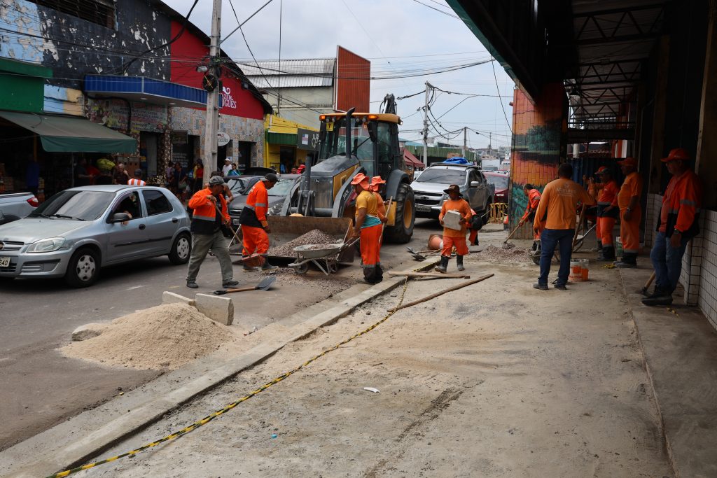 Prefeitura de Manaus intensifica obras de infraestrutura no centro histórico com o ‘Mutirão no Bairro’