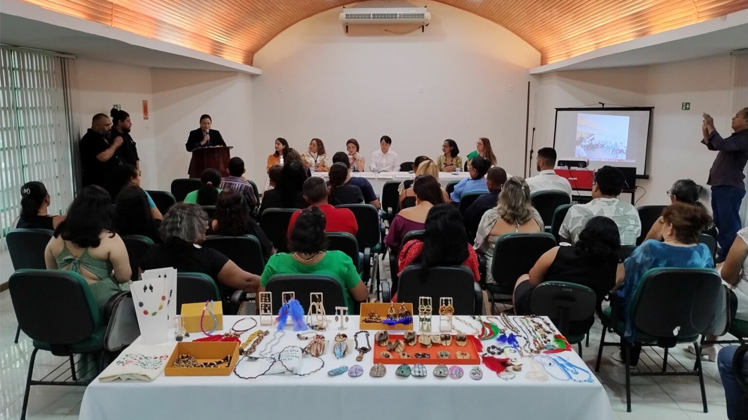 Pacientes da rede de atenção psicossocial recebem formação