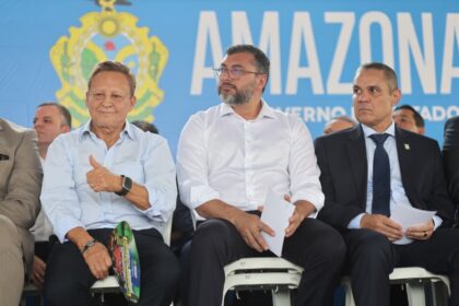 Adjuto Afonso comemora entrega de viaturas que vai garantir mais segurança pública no interior