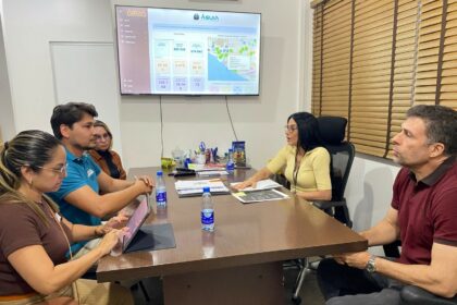 Prefeitura de Manaus compartilha práticas e ferramentas de gestão de saúde com equipe de servidores de Maués