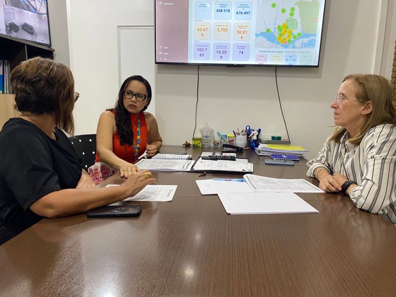 Prefeitura discute cooperação técnica com instituição de ensino superior para estágio em unidades de saúde