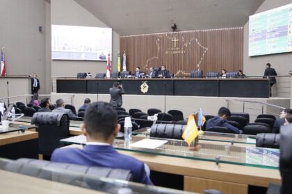 Assembleia Legislativa do Amazonas debate qualidade da água, problemas da rodovia BR-319 e lentidão na conclusão da Casa da Mulher Brasileira