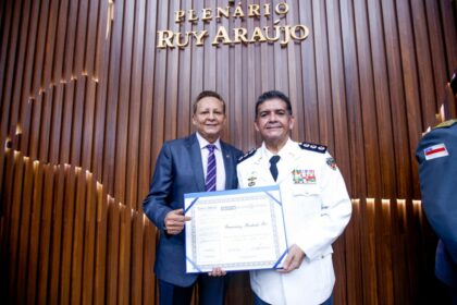 Assembleia Legislativa entrega Título de Cidadão do Amazonas ao coronel Franciney Machado Bó