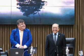 Câmara Municipal de Manaus delibera projeto de cuidados odontológicos para idosos