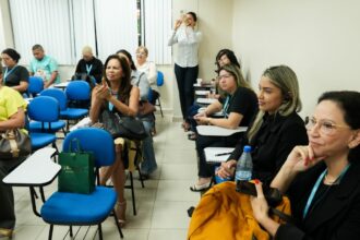 Câmara Municipal inicia curso de etiqueta profissional para servidores e parlamentares