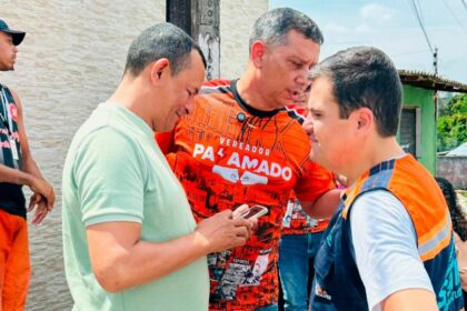 Carlos Pai Amado fiscaliza ‘Mutirão no Bairro’ ao lado do vice-prefeito de Manaus