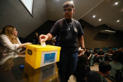 Começam as eleições da 17ª edição do programa Parlamento Jovem