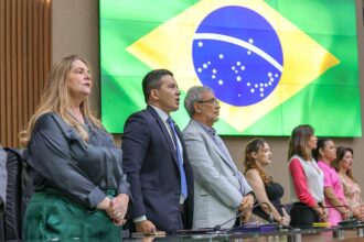 Deputado Delegado Péricles destaca investimentos e leis em favor da FCecon nos 51 anos da instituição