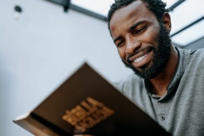 A Paz que o Mundo Não Traz: O Silêncio que Conecta com Deus
