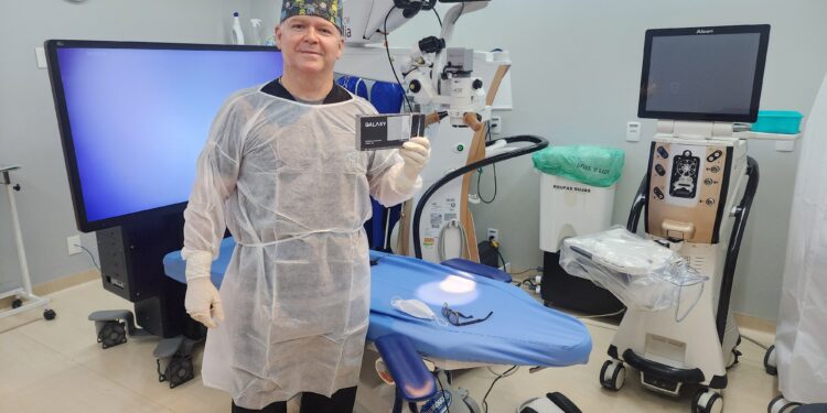 Lente GALAXY inaugura nova geração de implantes intraoculares no Brasil