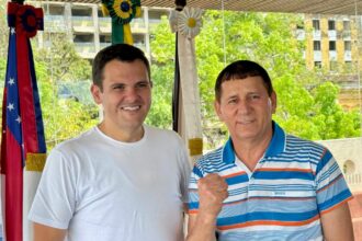 Roberto Sabino destina emenda para revitalização de campo de futebol em Petrópolis