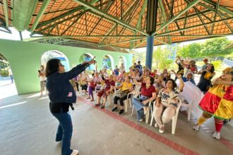 Prefeitura de Manaus celebra “Dia do Artista de Teatro” no Parque Municipal do Idoso