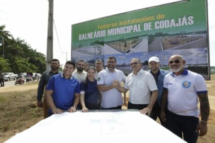 Governador Wilson Lima destaca obras da estrada Codajás–Anori e inaugura iluminação pública de LED no município