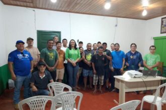 Em Humaitá, Idam realiza capacitações em avicultura, piscicultura e meliponicultura para produtores rurais