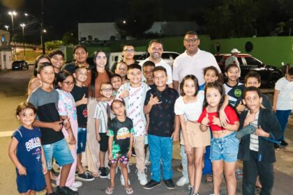 Ivo Neto promove ‘Noite do Hambúrguer’ para crianças da comunidade, em Santa Luzia